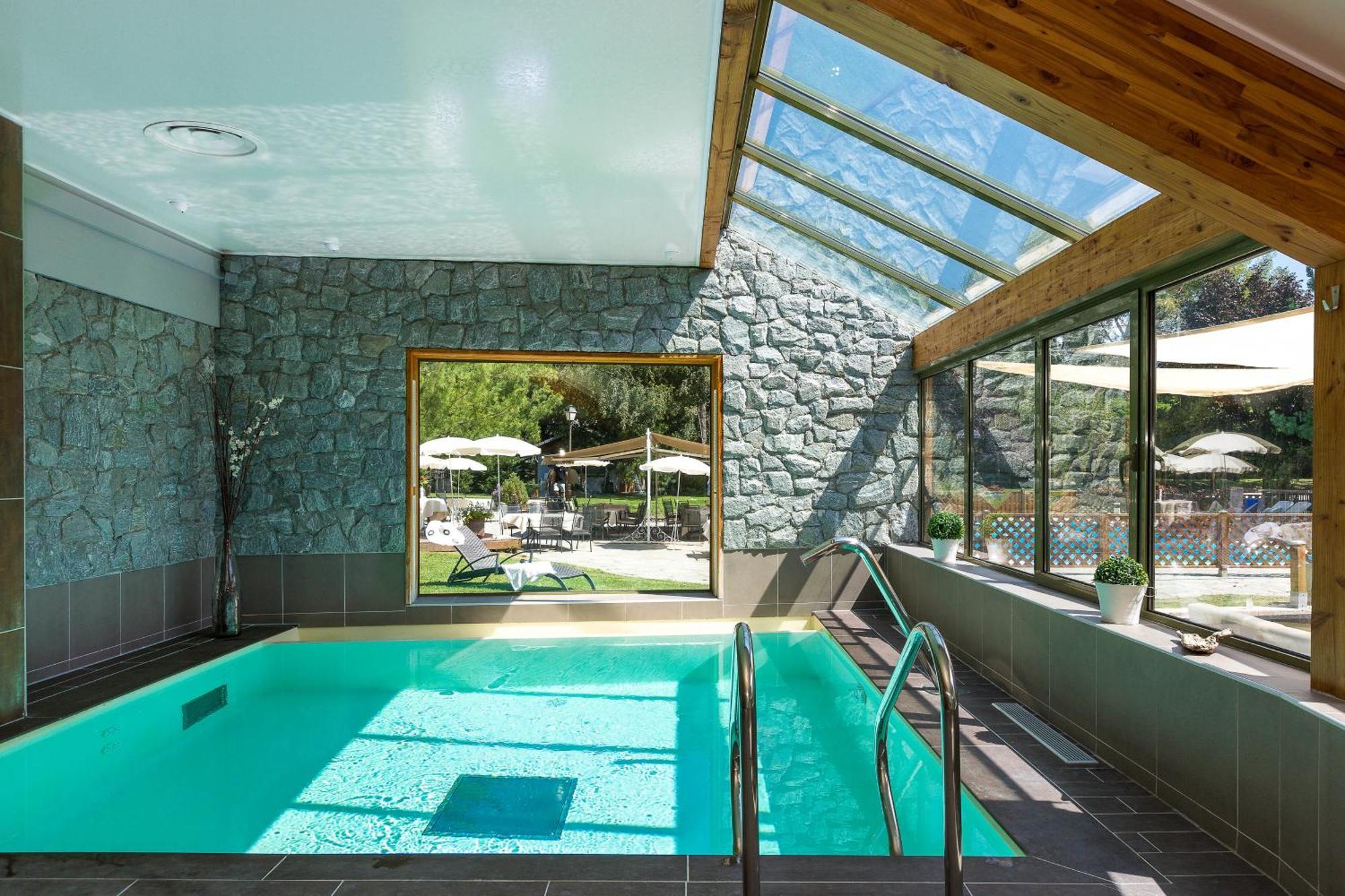 Hotel & Spa Les Bartavelles Crots Exterior foto