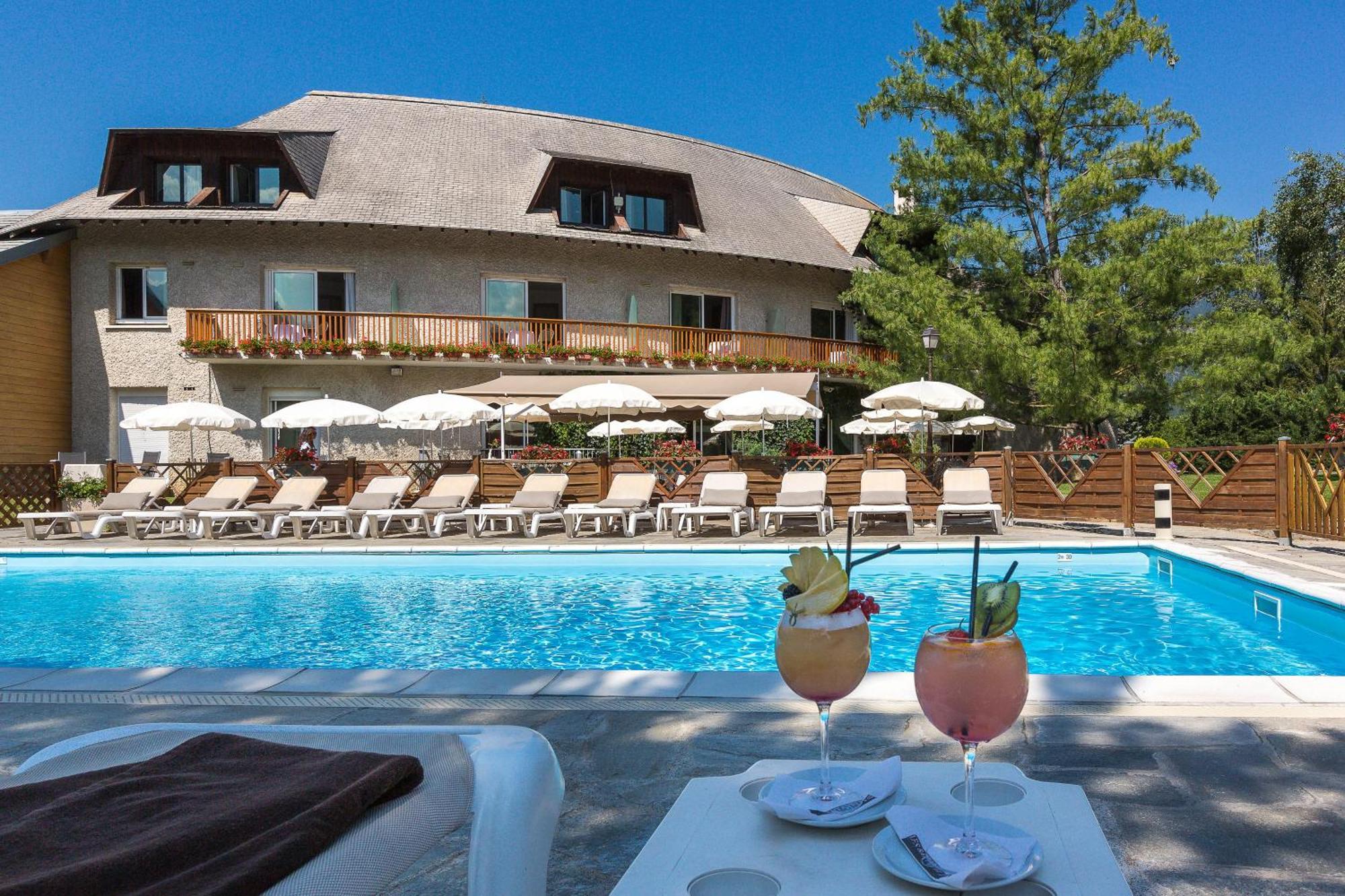 Hotel & Spa Les Bartavelles Crots Exterior foto