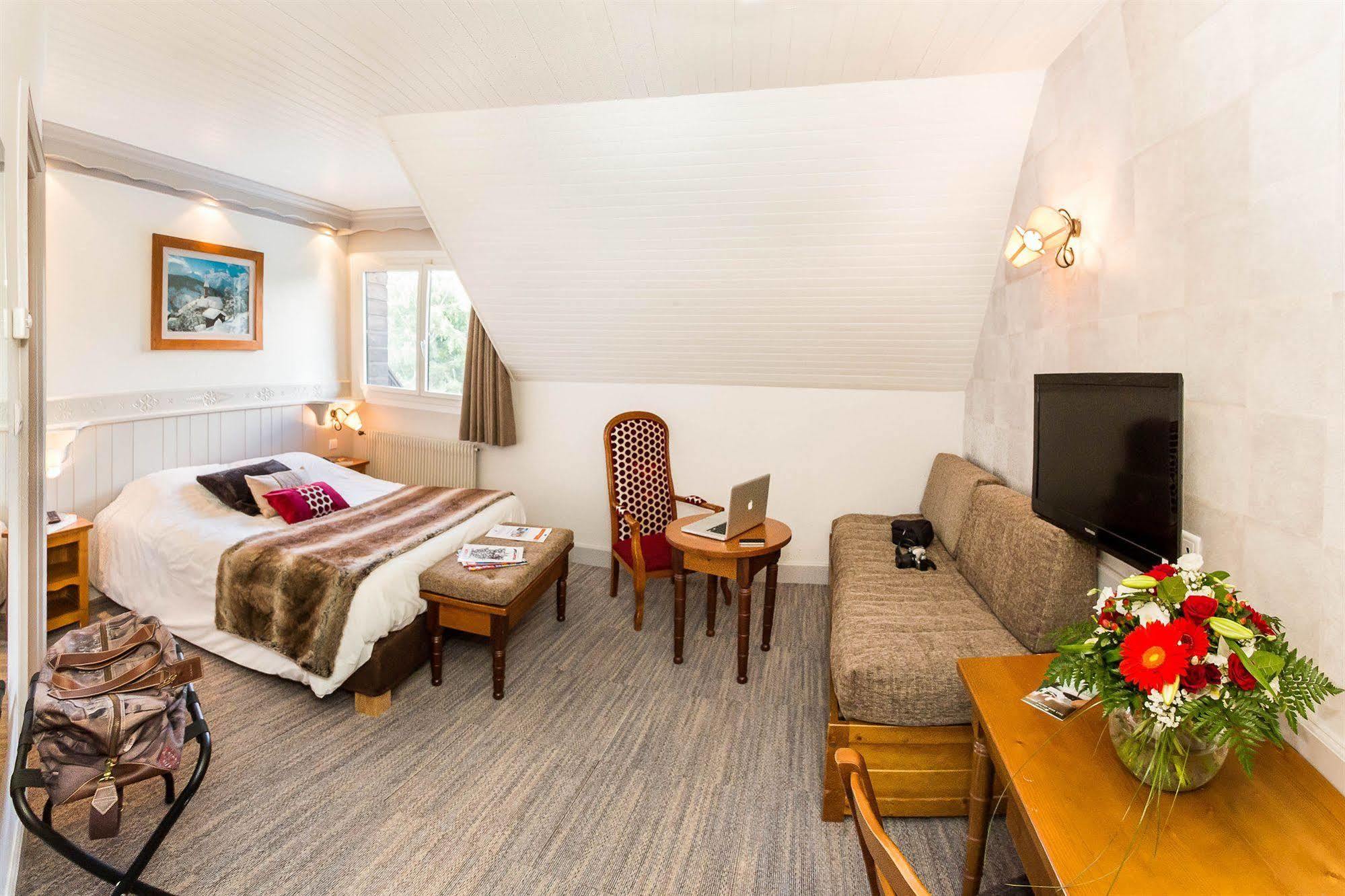 Hotel & Spa Les Bartavelles Crots Exterior foto